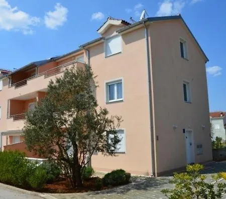 Apartamento In With Terrace, Air Conditioning, Wi-fi, Washing Machine