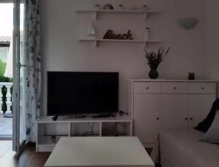 Apartamento In With Terrace, Air Conditioning, Wi-fi, Washing Machine