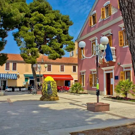 In With Terrace, Air Conditioning, Wi-fi, Washing Machine Apartamento *